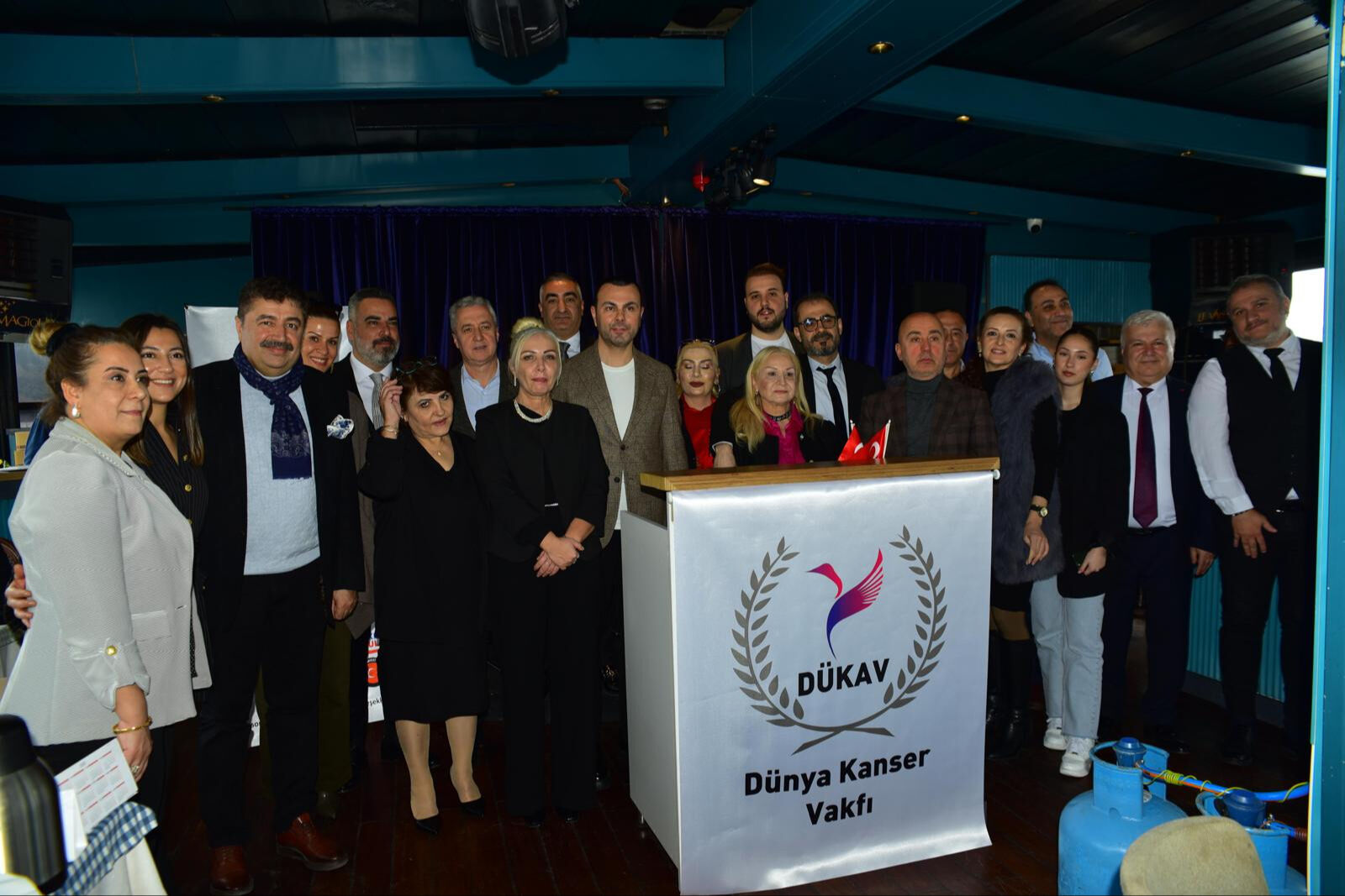 Gökyüzünde ‘kanser’ balonları! Rengarenk farkındalık - 3. Resim