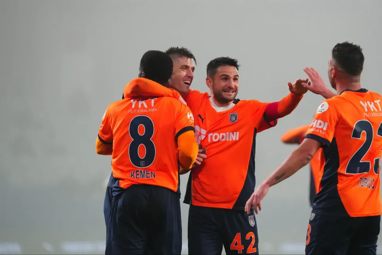 İlk 11 belli oldu! Başakşehir Çorum FK maçı hangi kanalda, ne zaman, saat kaçta? Maçın hakemi Melih Kurt oldu - 5. Resim