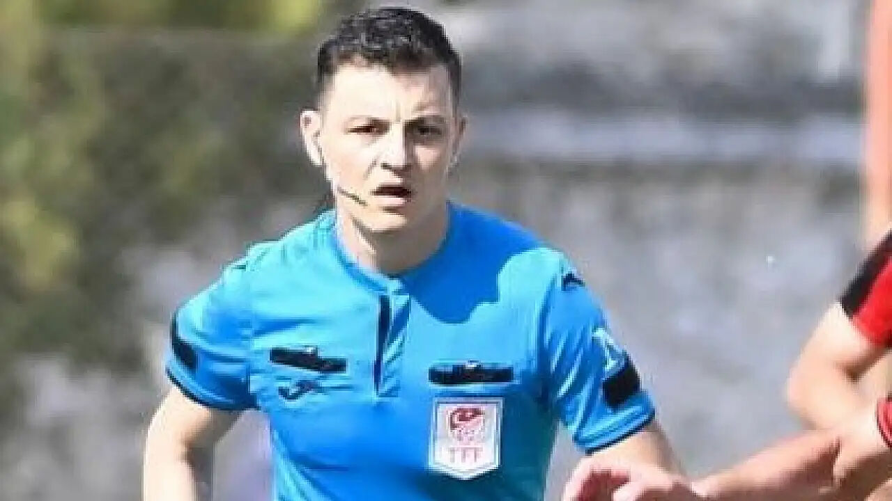 Muhtemel ilk 11 belli oldu! Beşiktaş - Kırklarelispor maçı hakemi Ozan Ergün kimdir, nereli, kaç yaşında? Muhtemel ilk 11 belli oldu! Beşiktaş - Kırklarelispor maçı hakemi Ozan Ergün kimdir, nereli, kaç yaşında? - 2. Resim