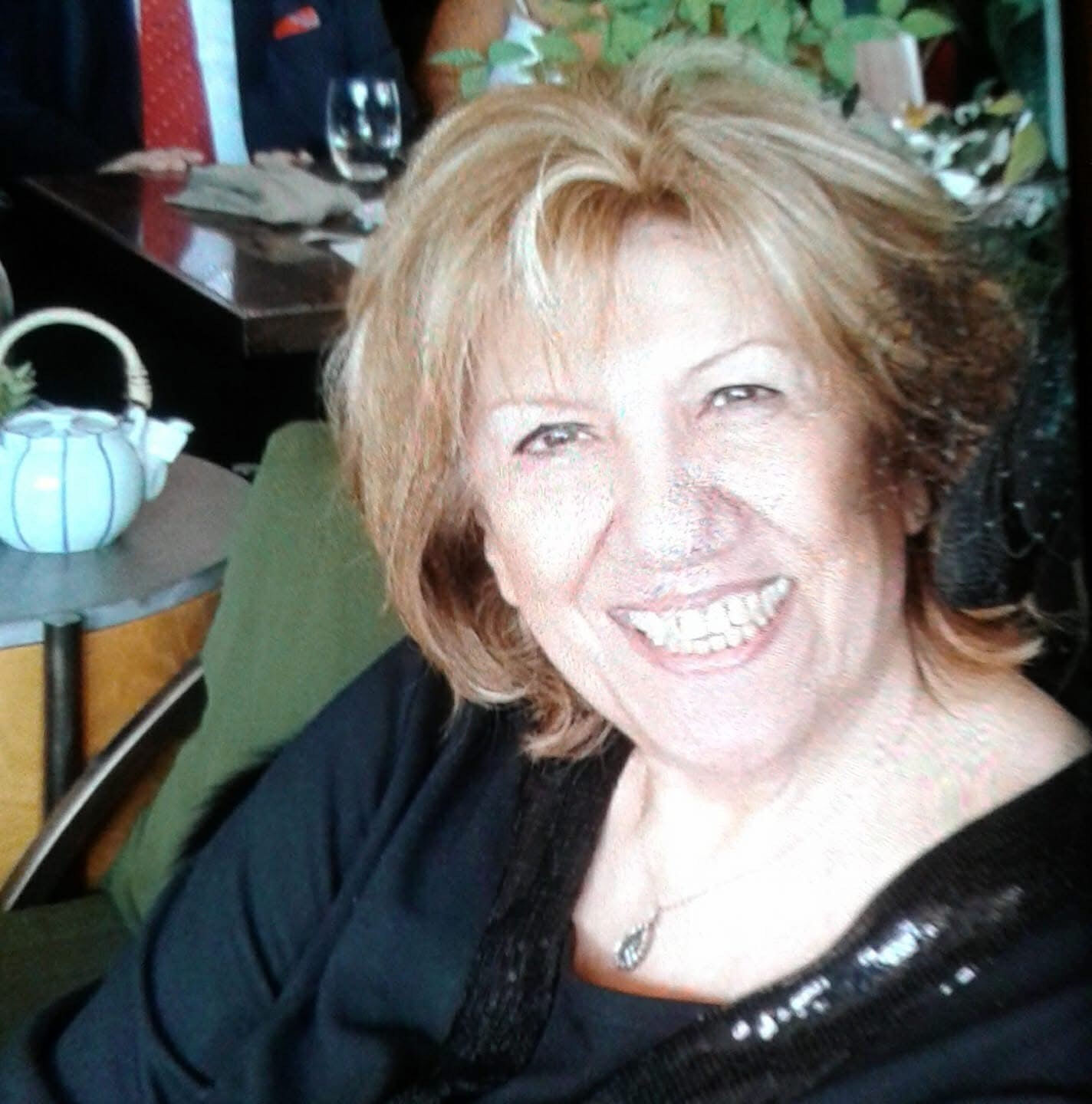 Şişli'de 4 katlı binada yangın: Yaşlı kadın hayatını kaybetti Şişli'de 4 katlı binada yangın: Yaşlı kadın hayatını kaybetti - 2. Resim