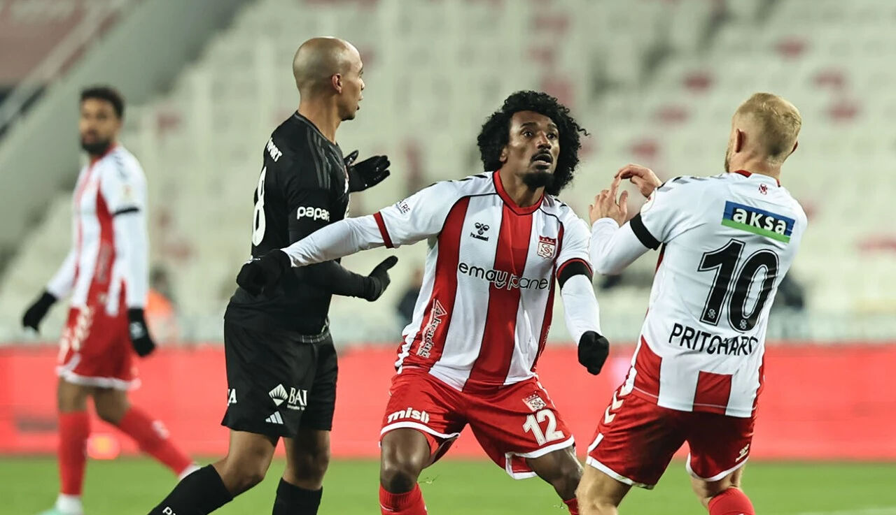 Sivasspor - Beşiktaş maç biletleri satışa çıktı! Sivasspor - Beşiktaş maçı ne zaman, maç bileti fiyatları ne kadar? Sivasspor - Beşiktaş maç biletleri satışa çıktı! Sivasspor - Beşiktaş maçı ne zaman, maç bileti fiyatları ne kadar? - 2. Resim