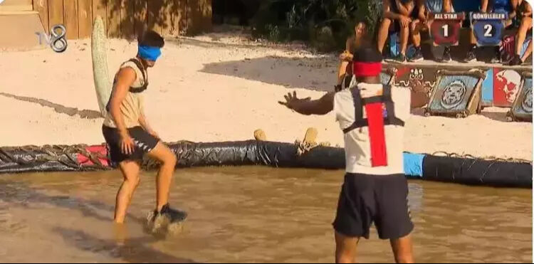 Survivor'a veda eden isim herkesi şaşırttı! Kimse beklemiyordu Survivor'a veda eden isim herkesi şaşırttı! Kimse beklemiyordu - 2. Resim