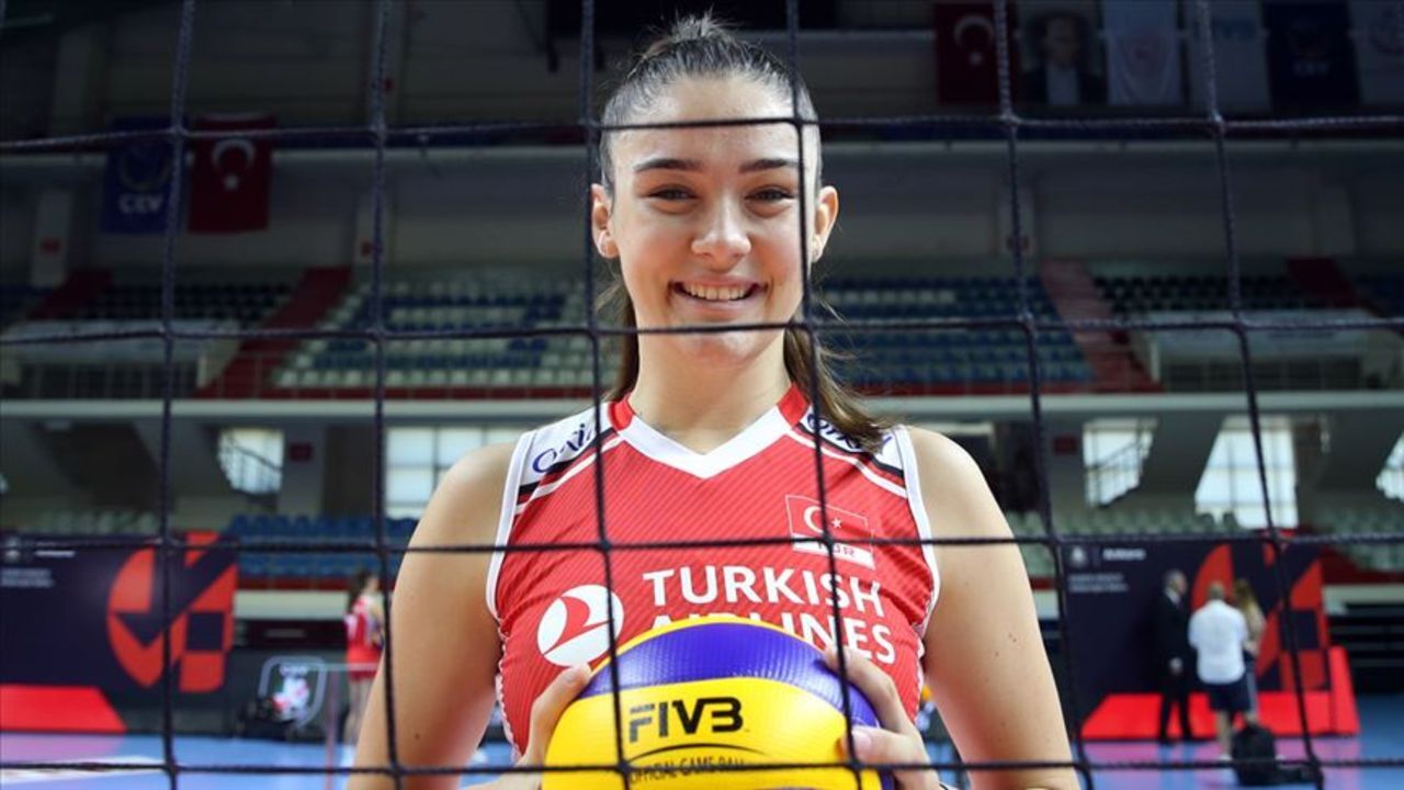 Zehra Güneş kimdir, kaç yaşında? Milli voleybolcu ile ilgili bomba transfer iddiası!