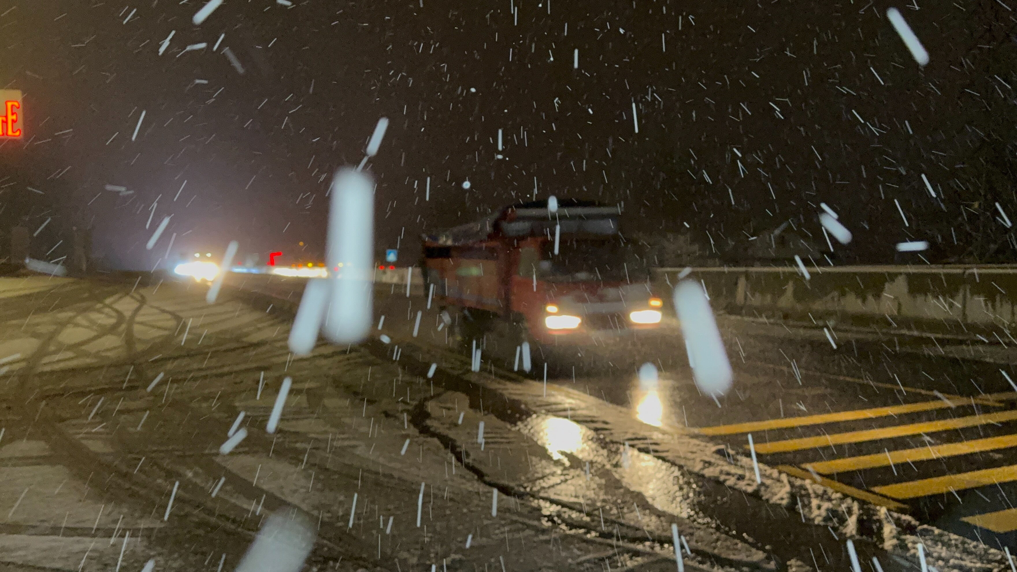 Bolu Dağı Tüneli'nde zincirleme kaza! 10 araç birbirine girdi, İstanbul yönü trafiğe kapandı - 1. Resim