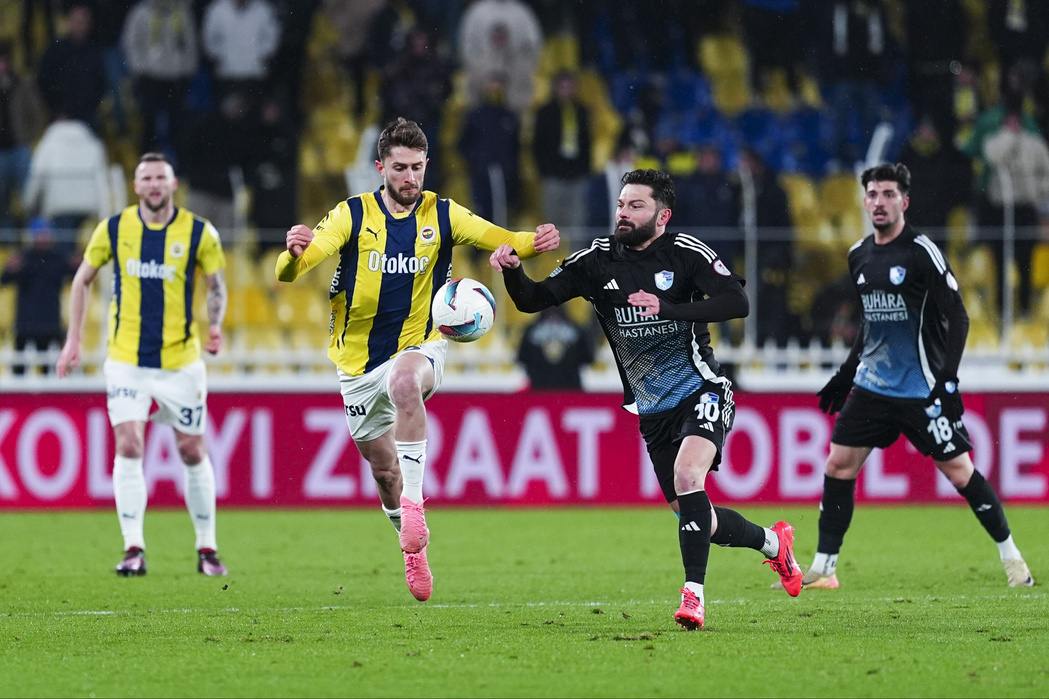 Fenerbahçe'ye büyük şok! Galibiyet sevinci yarım kaldı Fenerbahçe'ye büyük şok! Galibiyet sevinci yarıda kaldı - 1. Resim