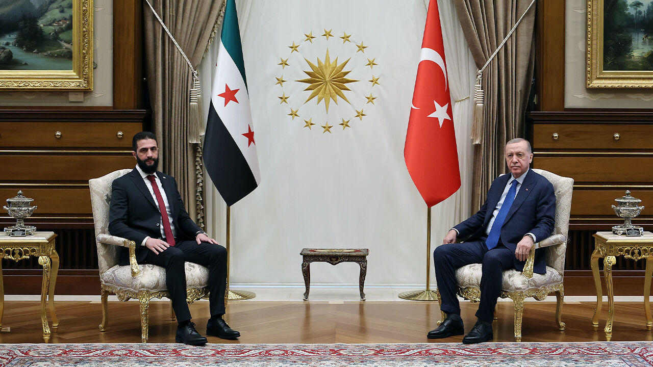 Tarihi görüşme dünya basınında! Erdoğan- Şara zirvesi için hepsinin yorumu aynı Tarihi görüşme dünya basınında! Erdoğan- Şara zirvesi için hepsinin yorumu aynı - 3. Resim