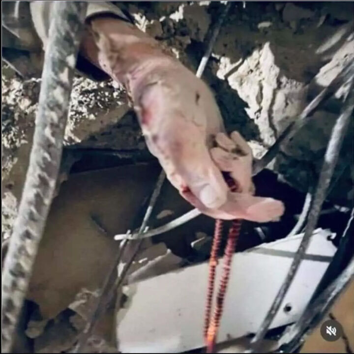 6 Şubat'ta elindeki tespihle hafızalara kazındı! Mahmut Durusoy: Her biriniz doğduğunuzda ben cenaze namazı kıldım - 1. Resim