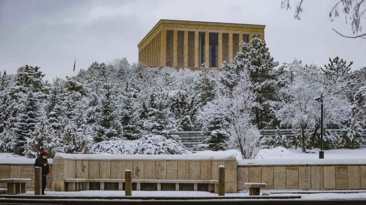 Ankara'ya kar yağacak mı, ne zaman yağacak? Ankara'da okulların tatil olma durumu merak ediliyor! Ankara'ya kar yağacak mı, ne zaman yağacak? Ankara'da okulların tatil olma durumu merak ediliyor! - 1. Resim