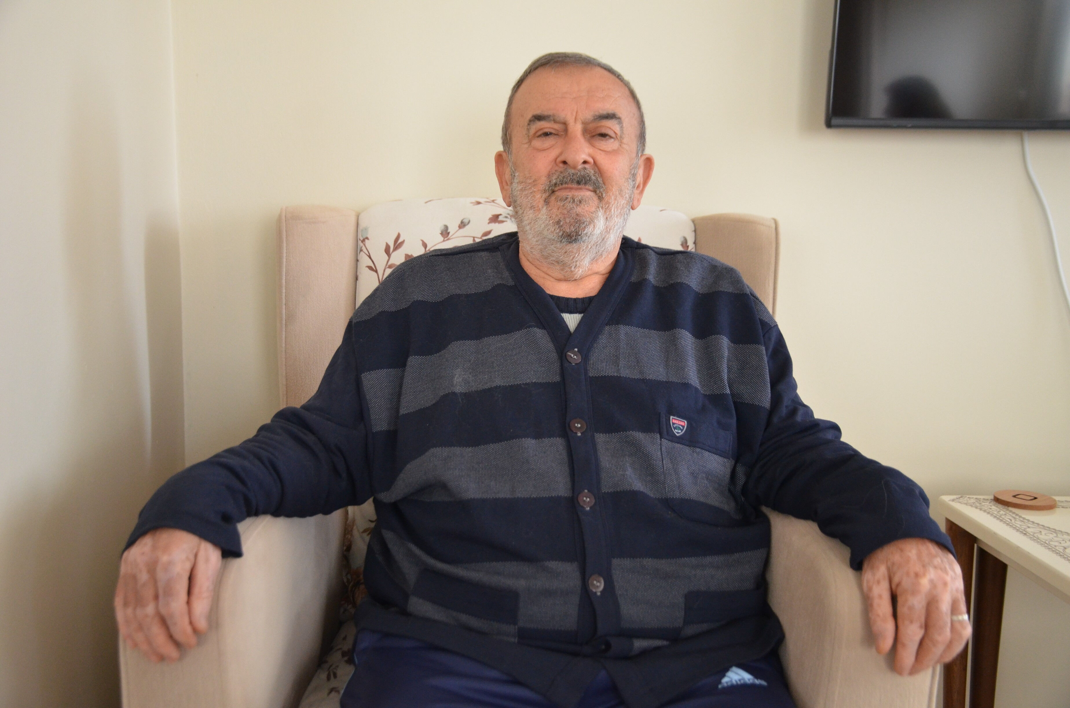 Depremde her şeyini kaybetti! 8 dairesi, 8 dükkanı vardı şimdi kirada oturuyor - 2. Resim