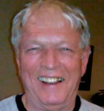 Direksiyon başında TikTok izleyen genç kadın, yaşlı adamı ezerek öldürdü Direksiyon başında TikTok izleyen genç kadın, yaşlı adamı ezerek öldürdü - 1. Resim