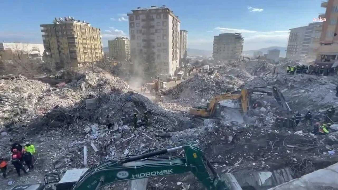 Ebrar Sitesi müteahhidi Tevfik Tepebaşı kimdir, nereli? Kahramanmaraş depremi ikinci yıldönümünde yeniden gündeme geldi Ebrar Sitesi müteahhidi Tevfik Tepebaşı kimdir, nereli? Kahramanmaraş depremi ikinci yıldönümünde yeniden gündeme geldi - 2. Resim