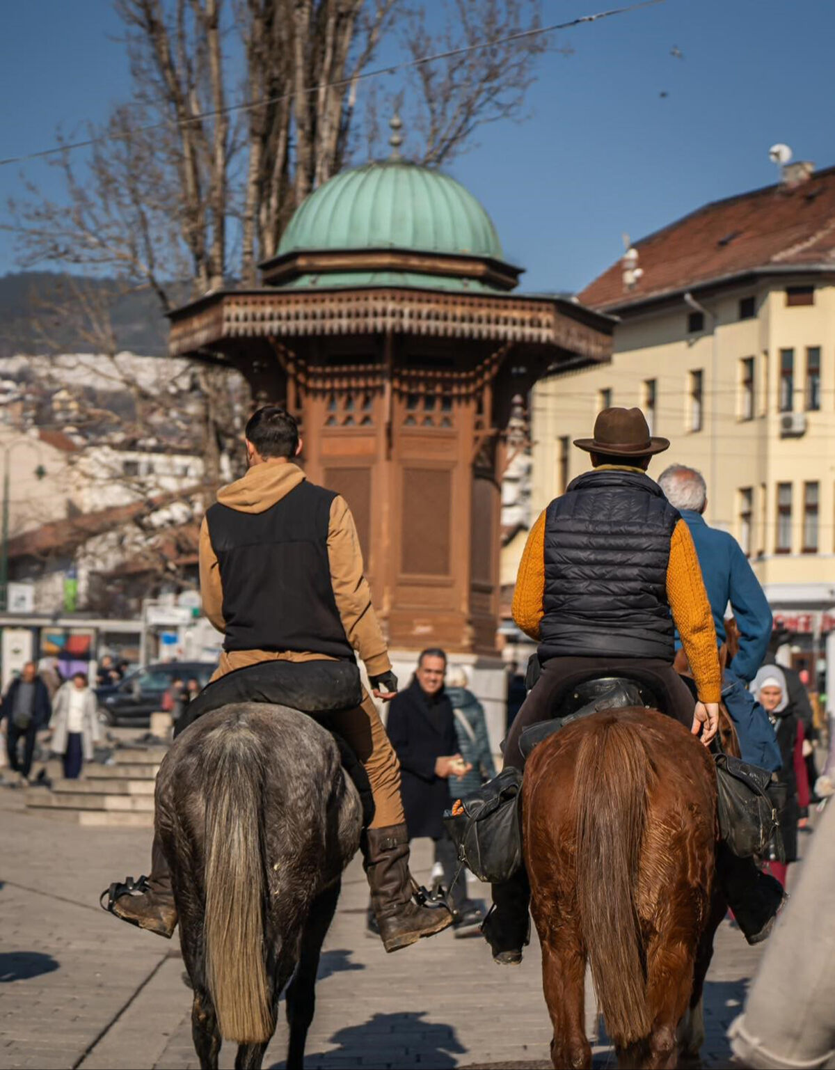 Endülüs'ten Mekke'ye at sırtında hac! İspanya'dan 500 yıl önceki Hicaz yolunu takip eden kafile Saray Bosna'ya ulaştı Endülüs'ten Mekke'ye at sırtında hac! İspanya'dan 500 yıl önceki Hicaz yolunu takip eden kafile Saray Bosna'ya ulaştı - 5. Resim