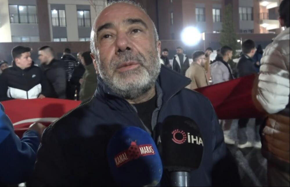 Hiç geçmeyen acı! Kurtulanlar kaybettiklerini andı, Ebrar Sitesi'nde 1.400 kişi canından oldu - 2. Resim