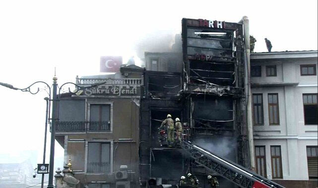 Mısır Çarşısı yangını neden çıktı? Eminönü yangın son dakika - 3. Resim