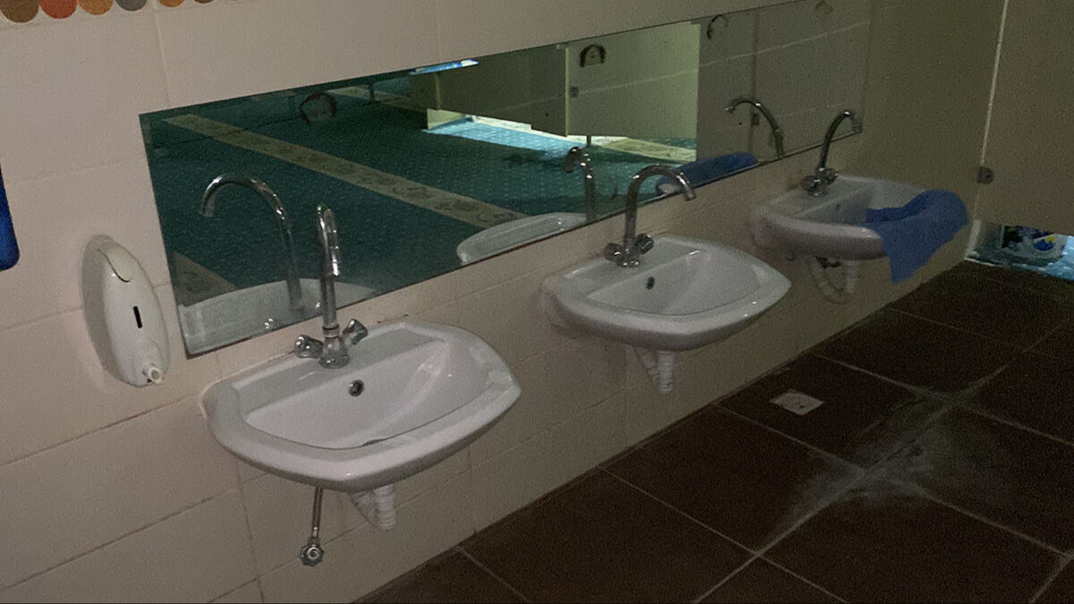 Oyun parkında skandal değişiklik! Antalya'da tuvaleti mescide dönüştürdüler - 5. Resim