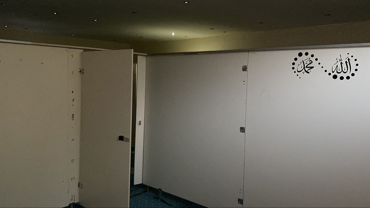 Oyun parkında skandal değişiklik! Antalya'da tuvaleti mescide dönüştürdüler - 7. Resim