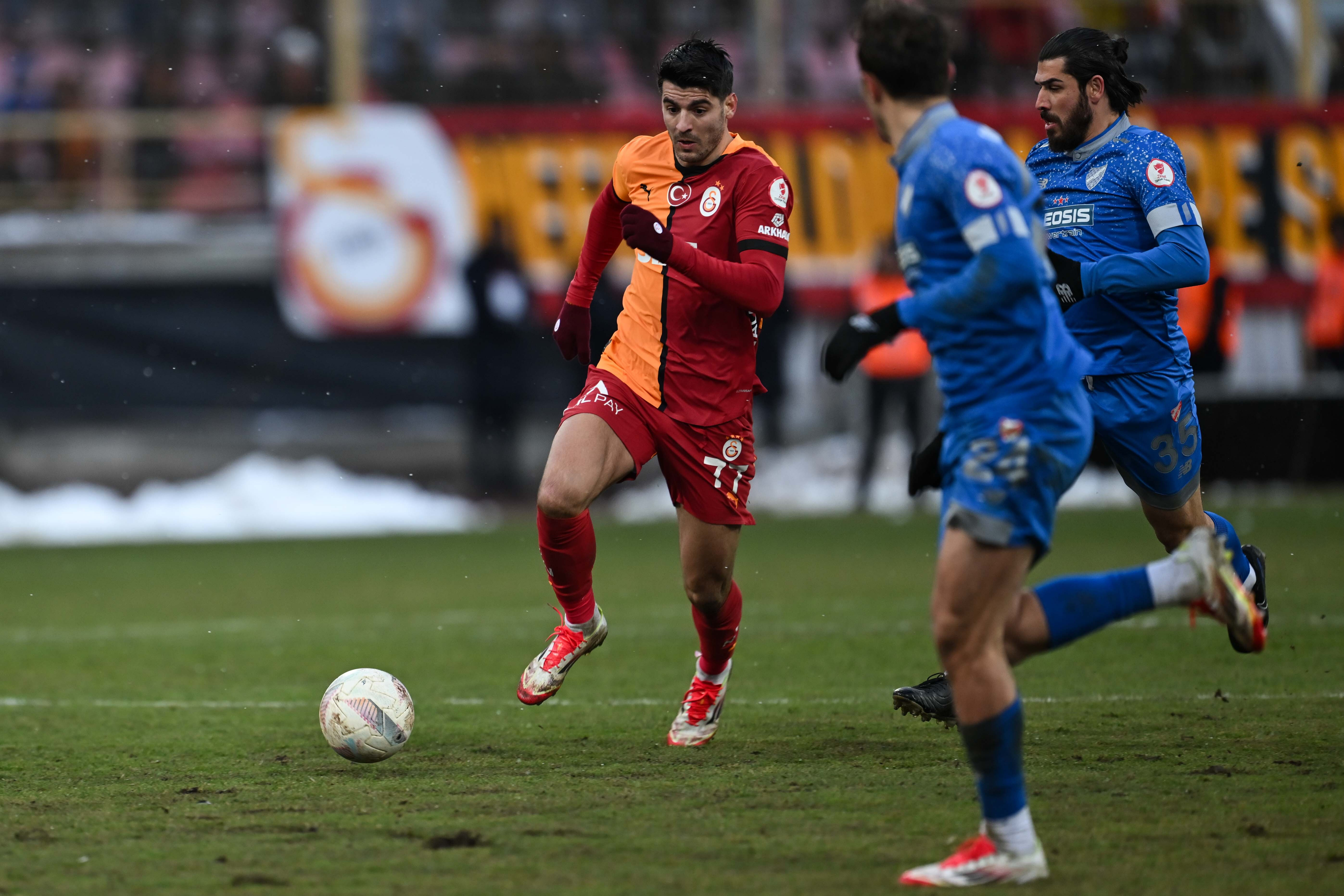 Alvaro Morata, Galatasaray’a ‘cuk’ oldu! Spor yazarları Galatasaray için ne dedi? Alvaro Morata, Galatasaray’a ‘cuk’ oldu! Spor yazarları Galatasaray için ne dedi? - 1. Resim