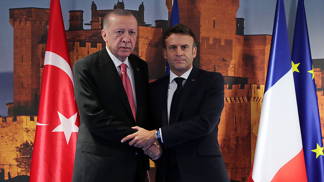 Cumhurbaşkanı Erdoğan, Macron ile görüştü! Gazze ve Suriye için net mesaj Cumhurbaşkanı Erdoğan, Macron ile görüştü! Gazze ve Suriye için net mesaj - 2. Resim