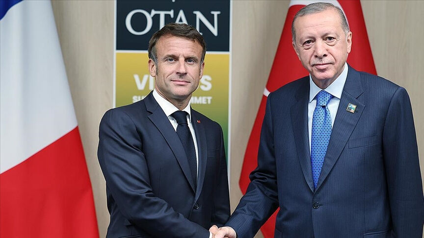 Cumhurbaşkanı Erdoğan, Macron ile görüştü! Gazze ve Suriye için net mesaj Cumhurbaşkanı Erdoğan, Macron ile görüştü! Gazze ve Suriye için net mesaj - 1. Resim