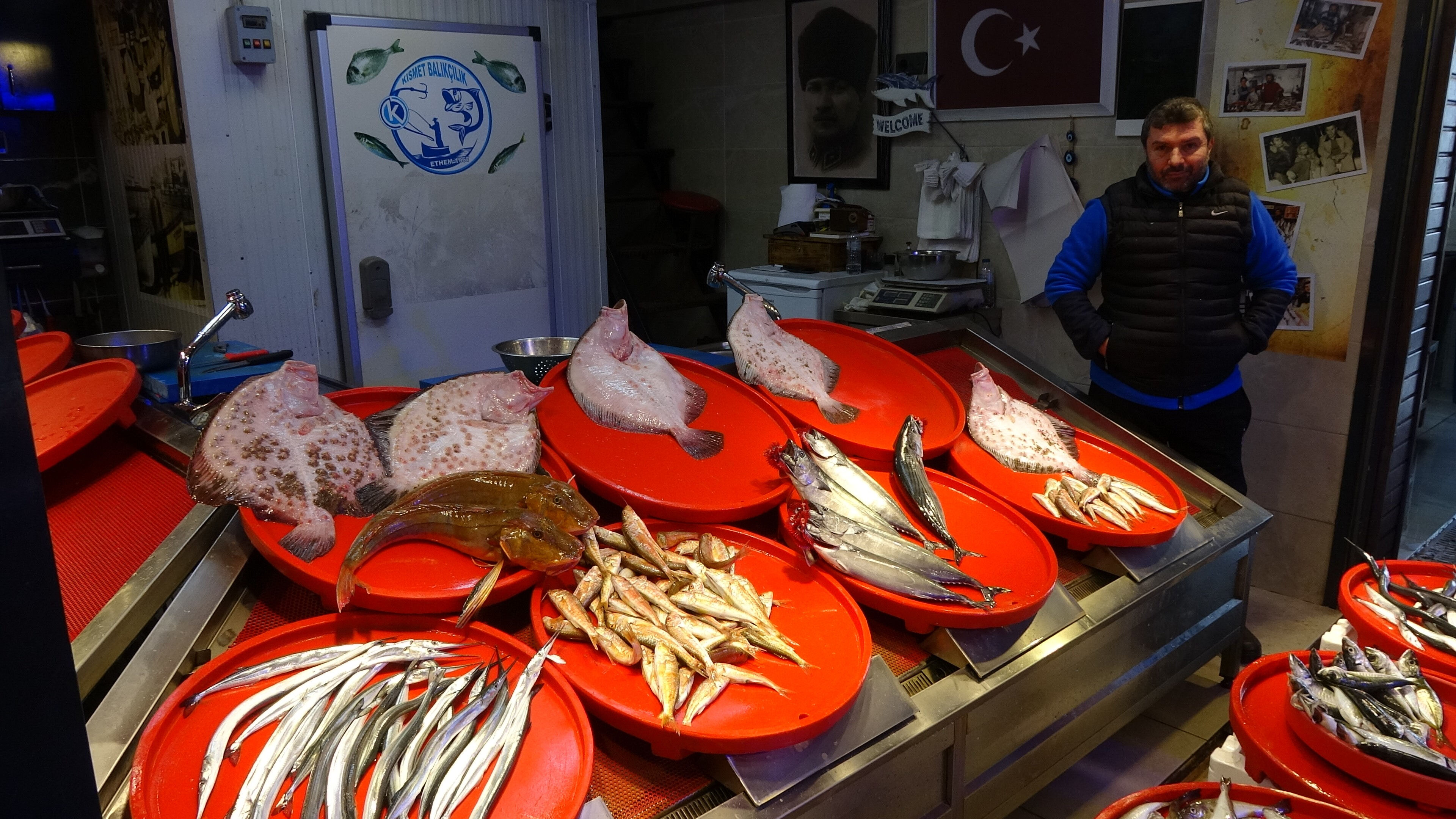 Denizlerin kralı tezgahlarda yerini aldı! Kilosu 1.500 TL - 1. Resim