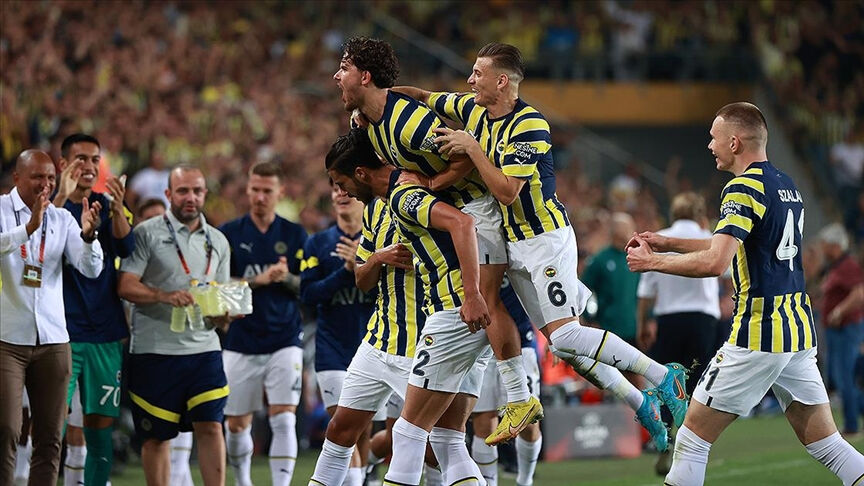 Fenerbahçe Avrupa kadrosu belli oldu mu? Fenerbahçe UEFA listesine 3 yeni ismi ekledi! - 1. Resim