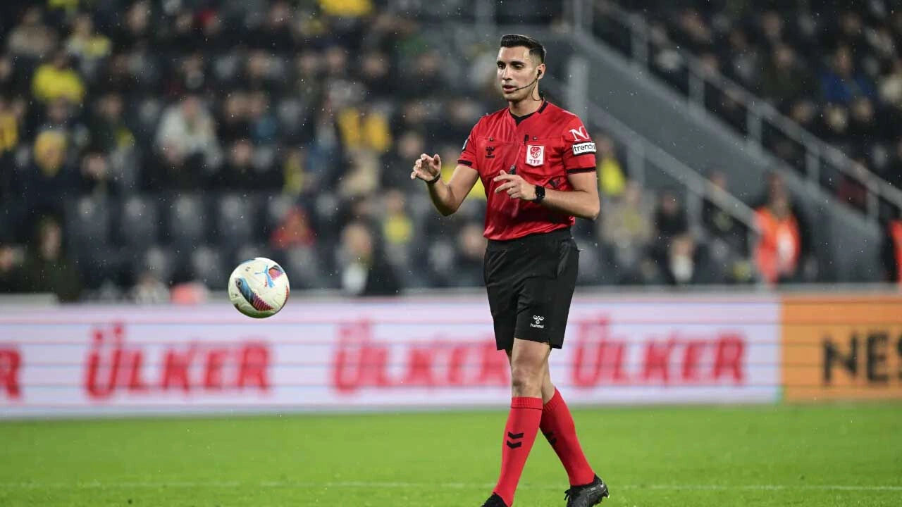 Hakem Alper Akarsu kimdir, nereli, kaç yaşında? Samsunspor - Hatayspor maçını yönetecek! Hakem Alper Akarsu kimdir, nereli, kaç yaşında? Samsunspor - Hatayspor maçını yönetecek! - 2. Resim