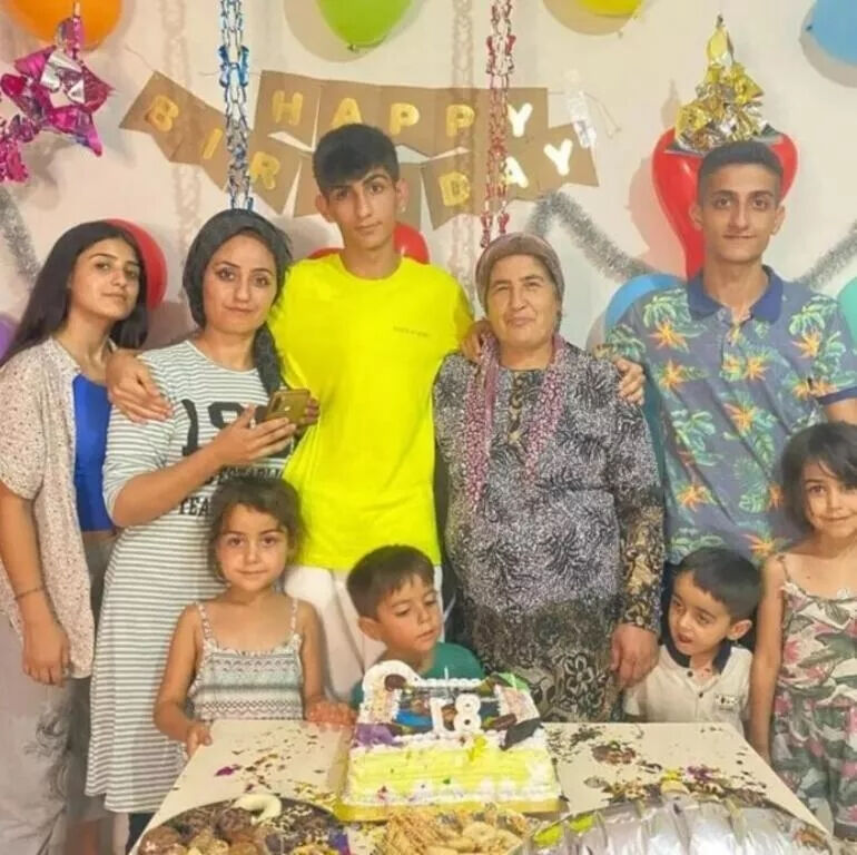 İki kardeşiyle enkaz altında kalmıştı! Taha Duymaz'ın annesinden üzen paylaşım - 1. Resim