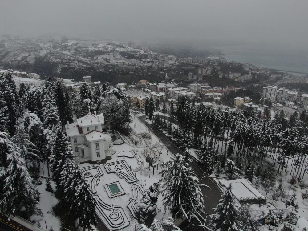 Trabzon beyaza büründü, kartpostallık görüntüler geldi! Trabzon beyaza büründü, kartpostallık görüntüler geldi! - 1. Resim
