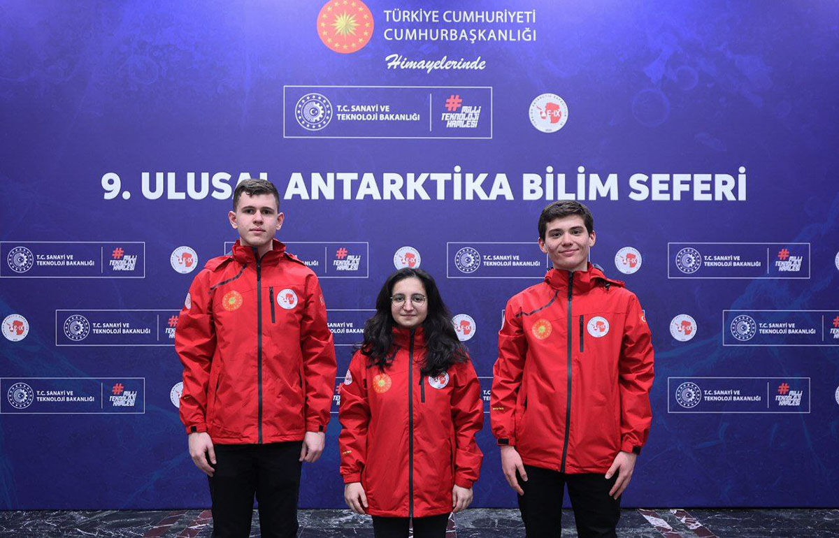 Liseli gençler kutuplara gönderildi! "Ulusal Antarktika Bilim Seferi" heyeti törenle uğurlandı Liseli gençler kutuplara gönderildi! "Ulusal Antarktika Bilim Seferi" heyeti törenle uğurlandı - 3. Resim