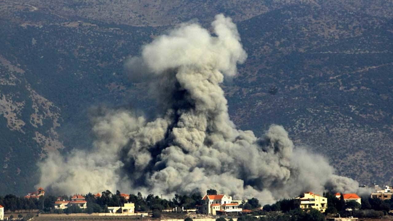 Suriye'de hava saldırısı! Bombalar yağdı, silah deposu hedef alındı - 1. Resim