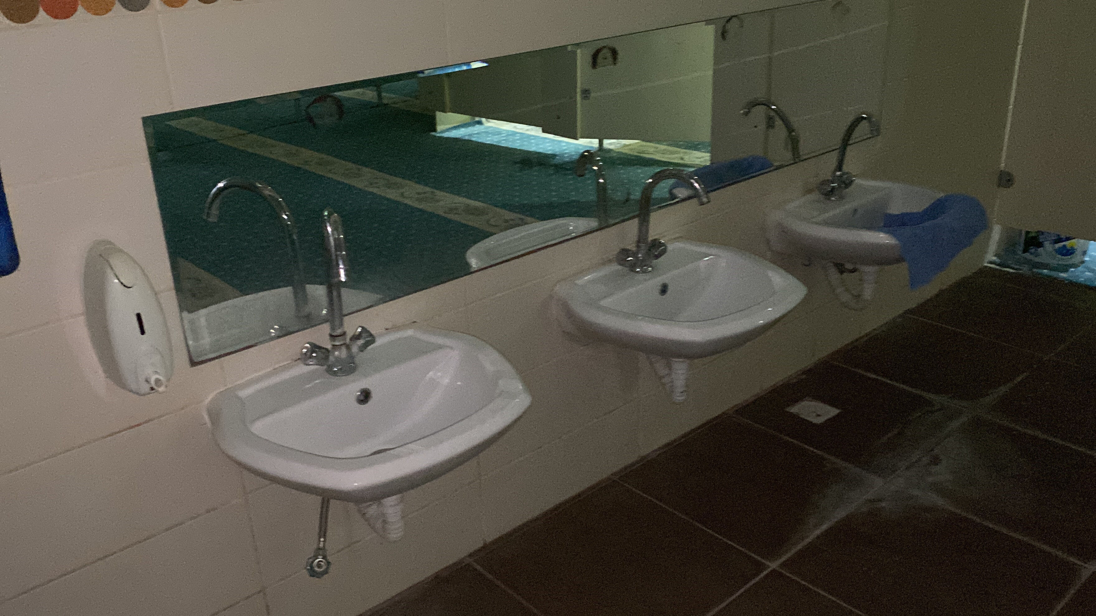 Tuvaleti mescide çevirdiler! Tepkilerin ardından kaymakamlık harekete geçti - 1. Resim