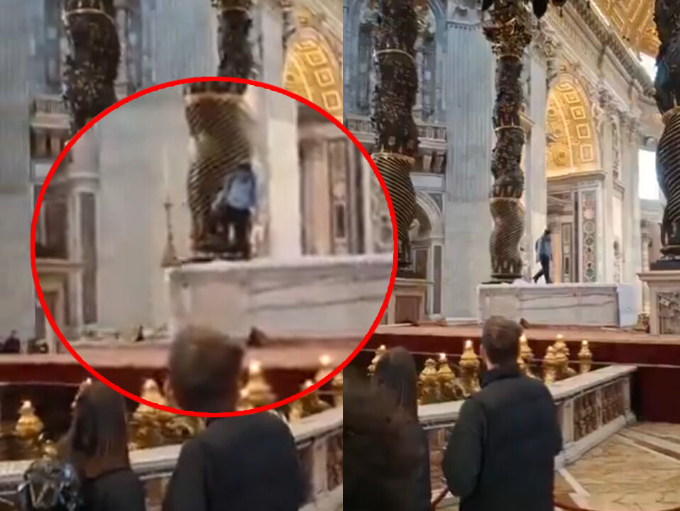 Vatikan'da saldırı! Papa'nın sunağına çıktı, tarihi şamdanlara zarar verdi Vatikan'da saldırı! Papa'nın sunağına çıktı, tarihi şamdanlara zarar verdi - 1. Resim