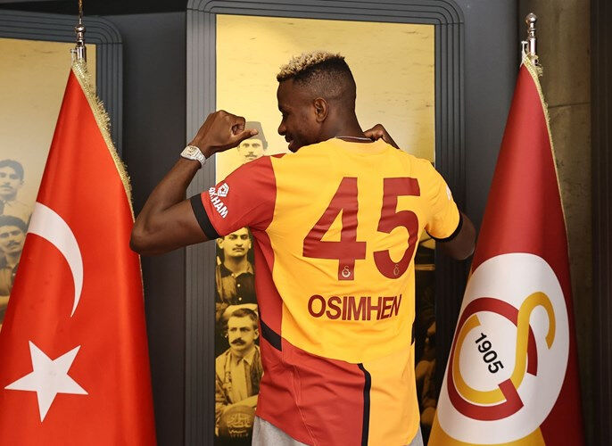 Victor Osimhen'in yeni adresini duyurdular! Napoli'den flaş hamle Victor Osimhen'in yeni adresini duyurdular! Napoli'den flaş hamle - 1. Resim