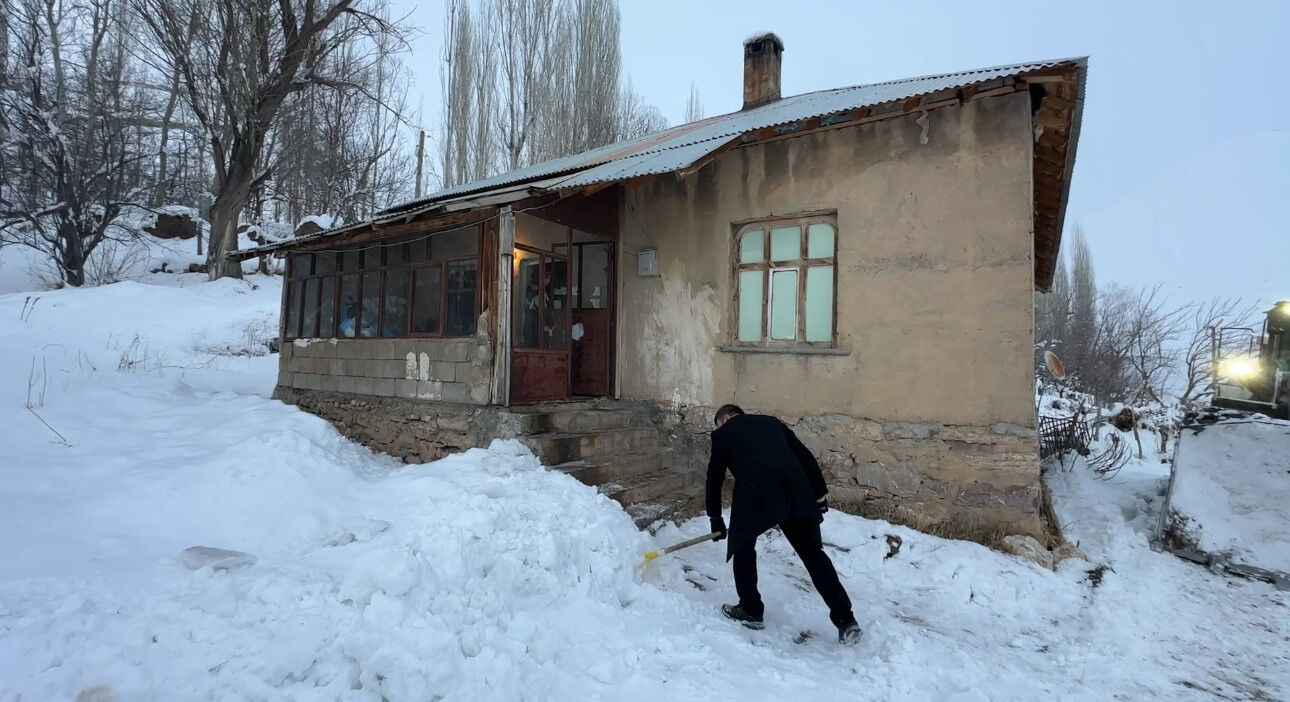4 ay boyunca tek başına köyde mahsur kaldı: Şilan'ı 'makarna' hayatta tuttu - 5. Resim