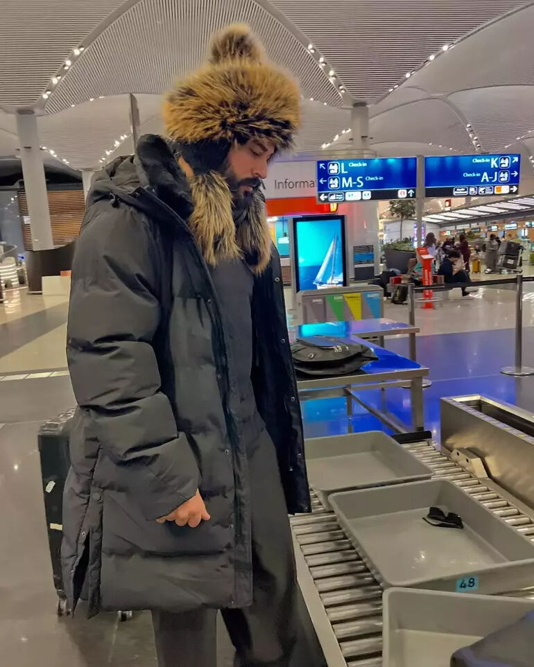 Burak Özçivit'in yeni tarzı sosyal medyanın diline fena düştü! Gören yoruma sarıldı Burak Özçivit'in yeni tarzı sosyal medyanın diline fena düştü! Gören yoruma sarıldı - 4. Resim