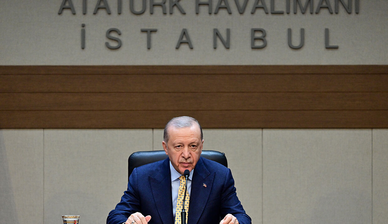 Erdoğan'dan Trump'ın Gazze'yi işgal planına açık rest: Hakikatin sert duvarına çarparak tuz buz olacaktır Erdoğan'dan Trump'ın Gazze'yi işgal planına açık rest: Hakikatin sert duvarına çarparak tuz buz olacaktır - 2. Resim