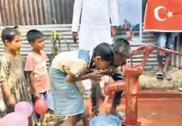 Ferdi Tayfur'un ailesi miras derdindeydi! Hayranlarından alkış toplayan hareket - 4. Resim