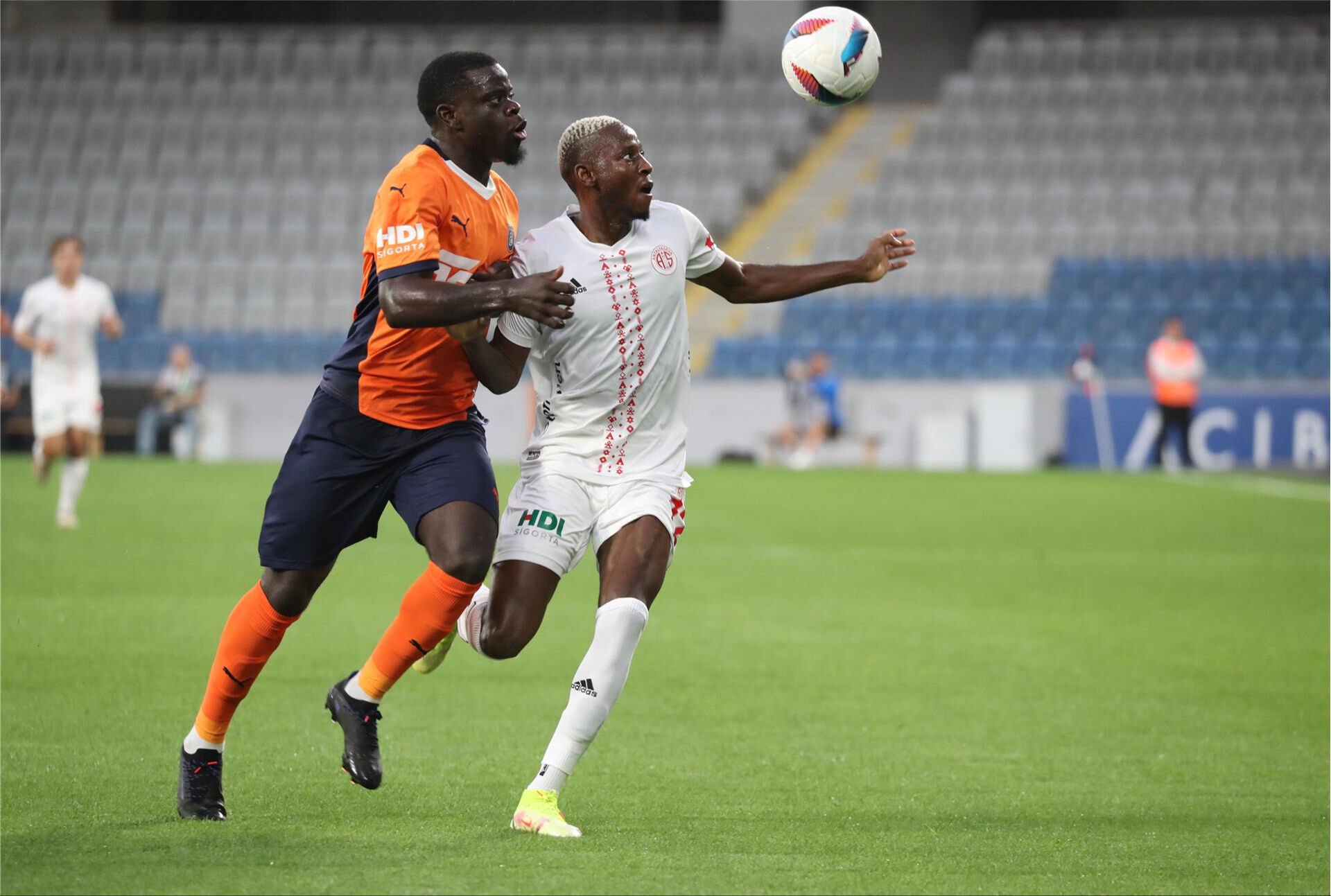 İlk 11'ler belli oldu! Antalyaspor - Başakşehir maçı nerede izlenir, hangi kanalda, saat kaçta? İlk 11'ler belli oldu! Antalyaspor - Başakşehir maçı nerede izlenir, hangi kanalda, saat kaçta? - 2. Resim