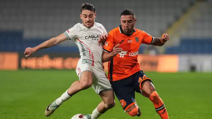 İlk 11'ler belli oldu! Antalyaspor - Başakşehir maçı nerede izlenir, hangi kanalda, saat kaçta? İlk 11'ler belli oldu! Antalyaspor - Başakşehir maçı nerede izlenir, hangi kanalda, saat kaçta? - 1. Resim