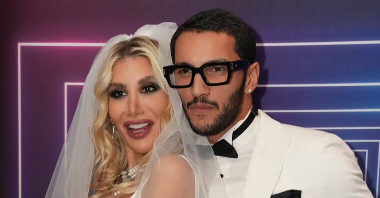 İrem Derici evlendi mi? Melih Kunukçu İrem Derici çiftinin gelinlik ve damatlığı dikkat çekti! - 2. Resim