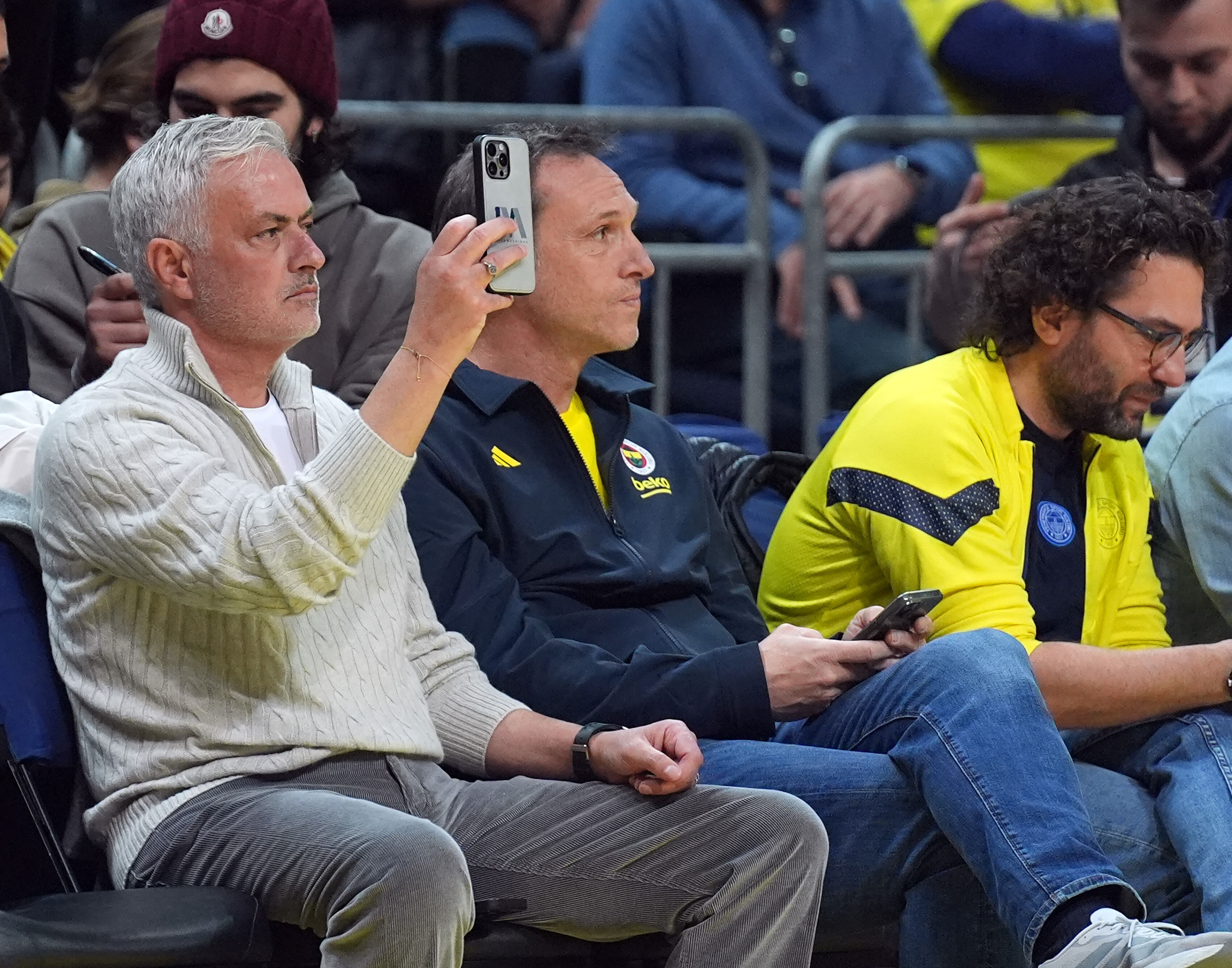 Jose Mourinho'dan flaş açıklama: Bizler ağlamıyoruz! Jose Mourinho'dan flaş açıklama: Bizler ağlamıyoruz! - 1. Resim