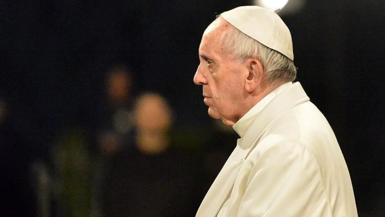 Papa Francis ayin sırasında fenalaştı! Nefesi kesildi, konuşmasını tamamlayamadı