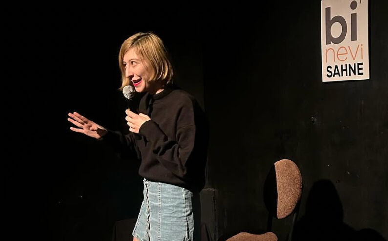 Selin Dilmaç kimdir, neden tutuklandı? Komedyenin evinde arama yapıldı! - 1. Resim