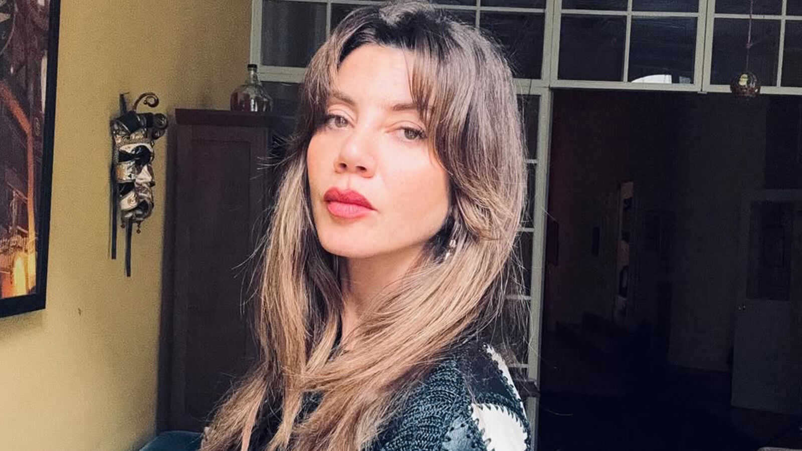 Ünlü oyuncu Gökçe Bahadır'ın yeni mesleği şoke etti! - 2. Resim