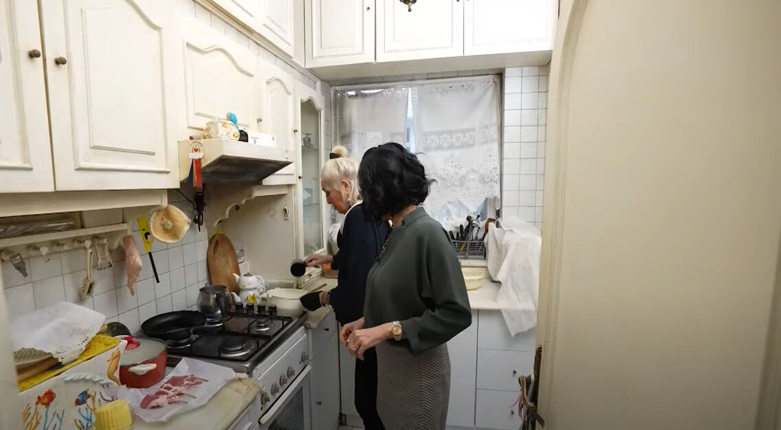 Yıllar sonra ortaya çıktı! Lale Belkıs'ın hem değişimi hem de evi çok konuşuldu! İşte tarih kokan o ev... Yıllar sonra ortaya çıktı! Lale Belkıs'ın hem değişimi hem de evi çok konuşuldu! İşte tarih kokan o ev... - 5. Resim