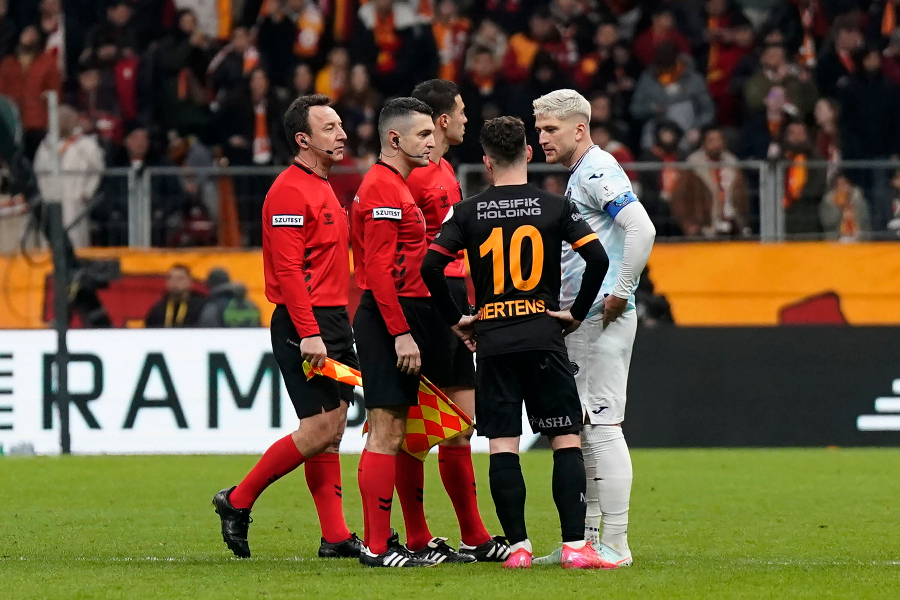 Adana Demirspor'dan gece Galatasaray maçı hakkında açıklama! - 3. Resim