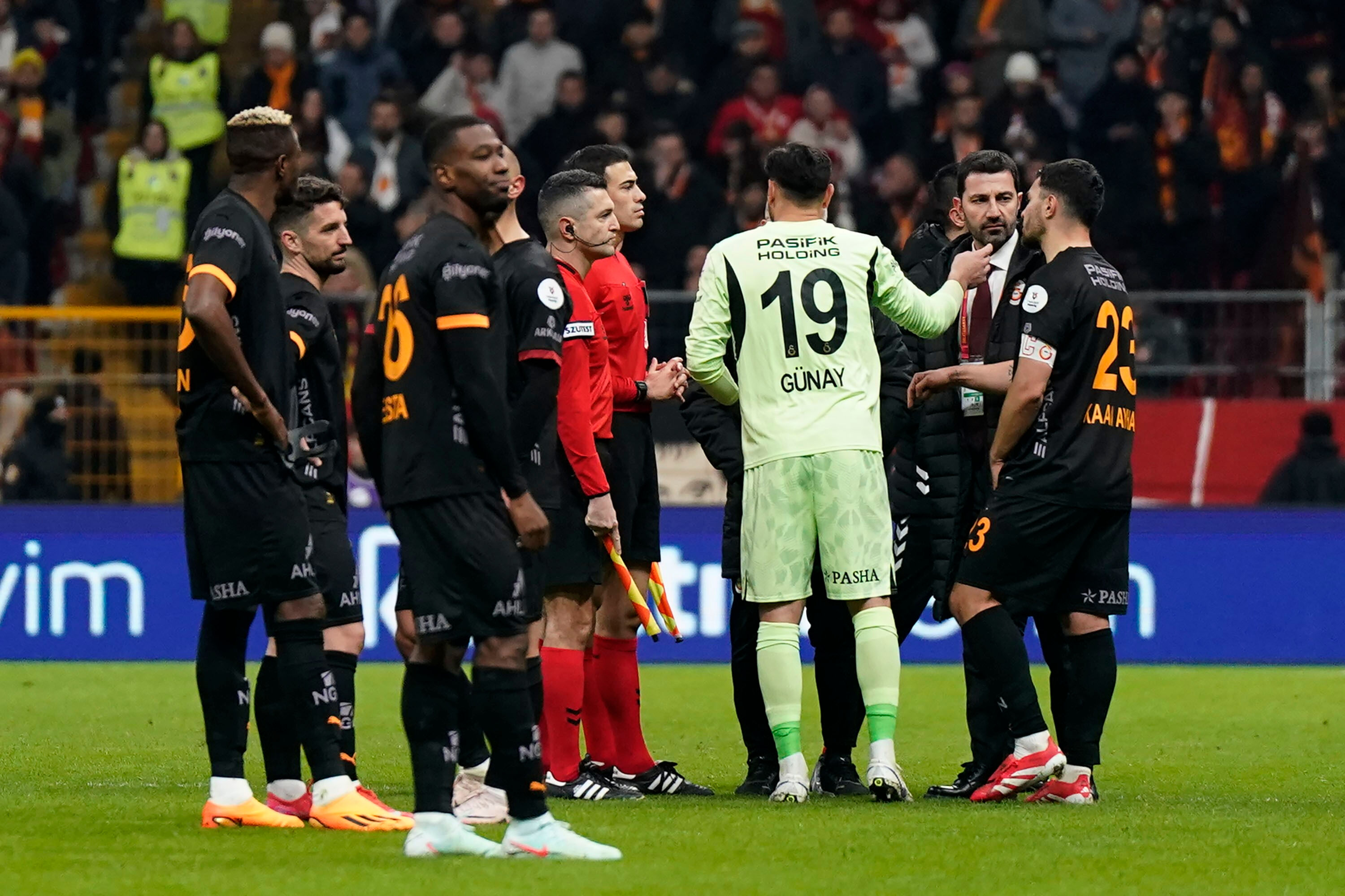 Adana Demirspor'dan gece Galatasaray maçı hakkında açıklama! - 1. Resim