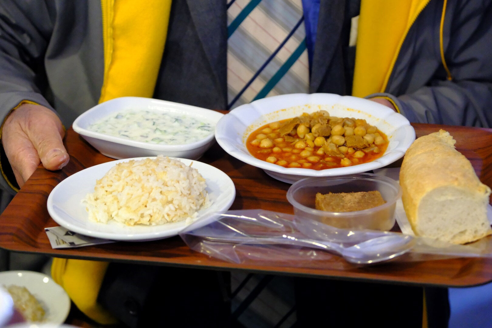 Belediyenin açtığı Kent Lokantası'na akın ettiler! 3 çeşit yemek 100 lira - 1. Resim