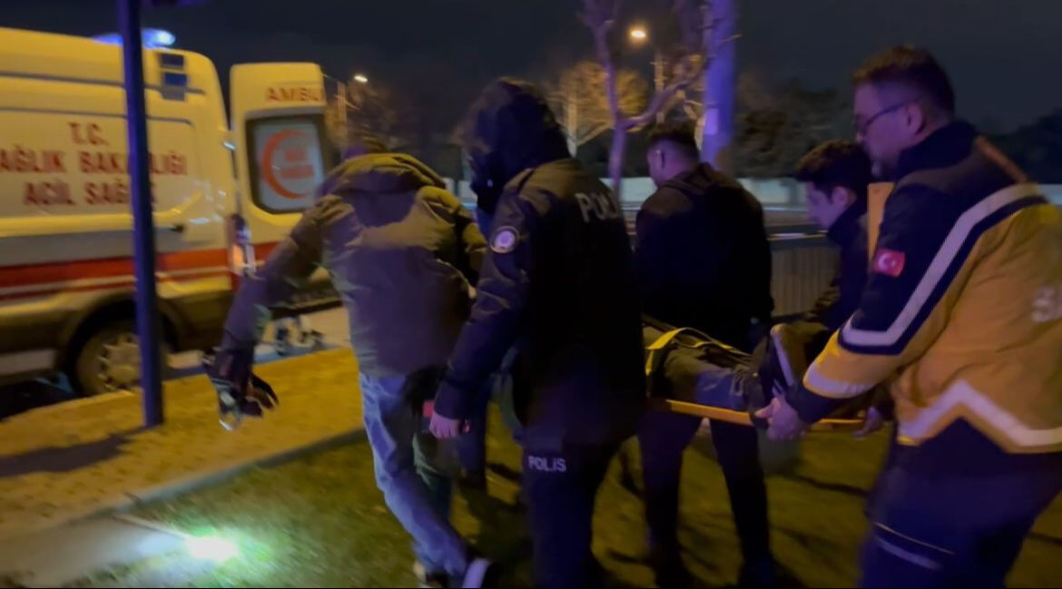 Direksiyon başında uyuyakalan alkollü sürücü dereye uçtu - 2. Resim