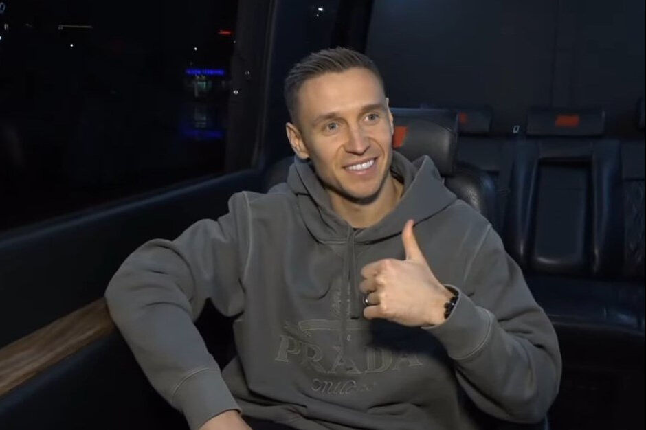 Galatasaray'ın yeni yıldızına kavuştu: Frankowski İstanbul'da! - 1. Resim